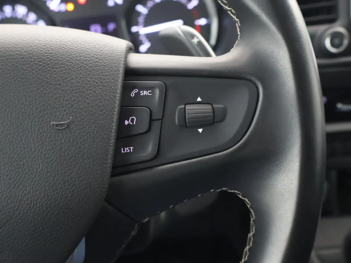 2.0 MULTIJET L3H1 180 PK AUT. + CARPLAY | LMV | CAMERA | TREKHAAK 2500 KG