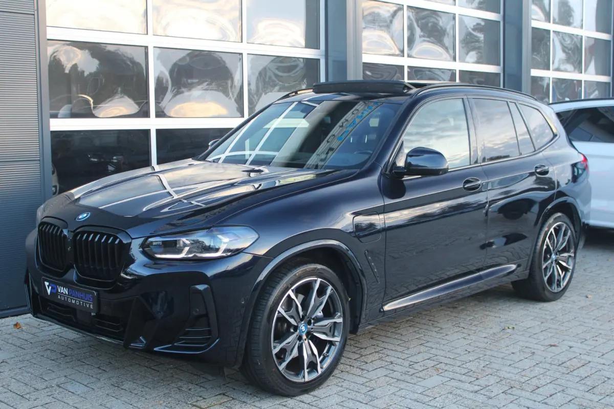 XDrive30e M-Sport Shadow | Pano | ACC | HUD | Memory | 360