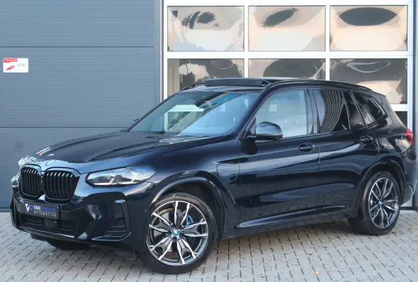 XDrive30e M-Sport Shadow | Pano | ACC | HUD | Memory | 360