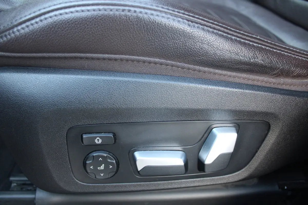 XDrive30e M-Sport Shadow | Pano | ACC | HUD | Memory | 360