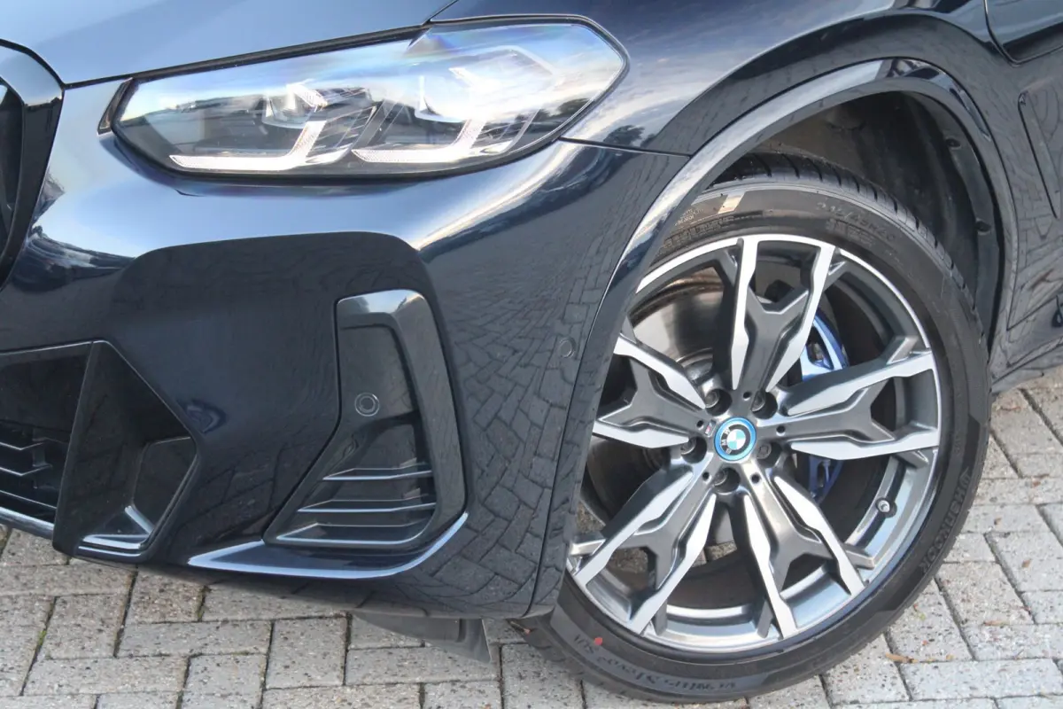 XDrive30e M-Sport Shadow | Pano | ACC | HUD | Memory | 360