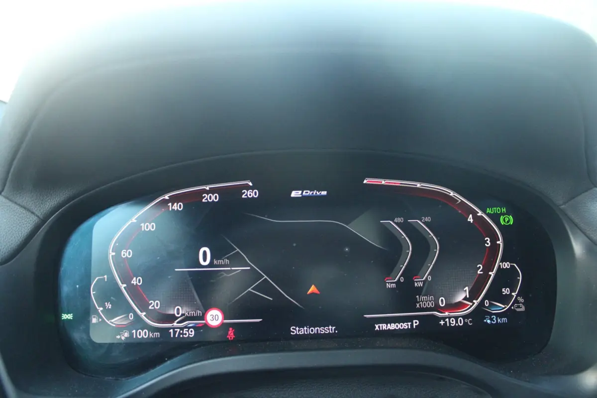 XDrive30e M-Sport Shadow | Pano | ACC | HUD | Memory | 360