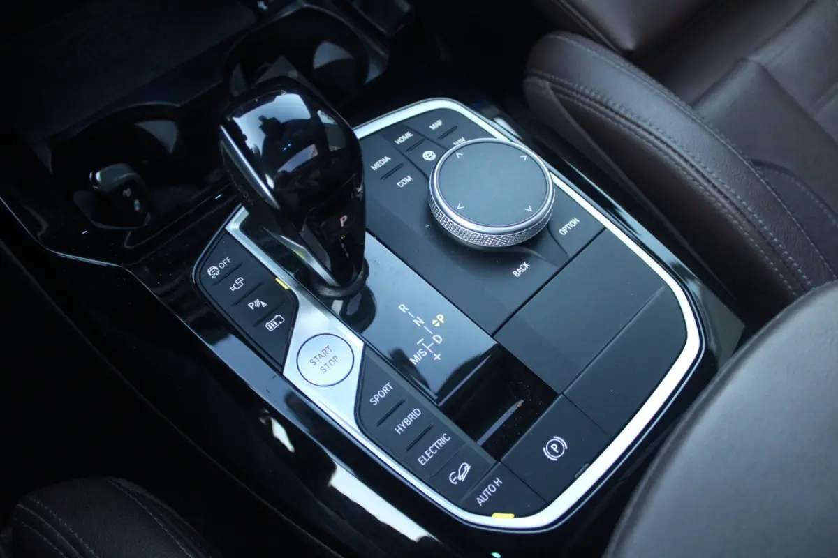XDrive30e M-Sport Shadow | Pano | ACC | HUD | Memory | 360