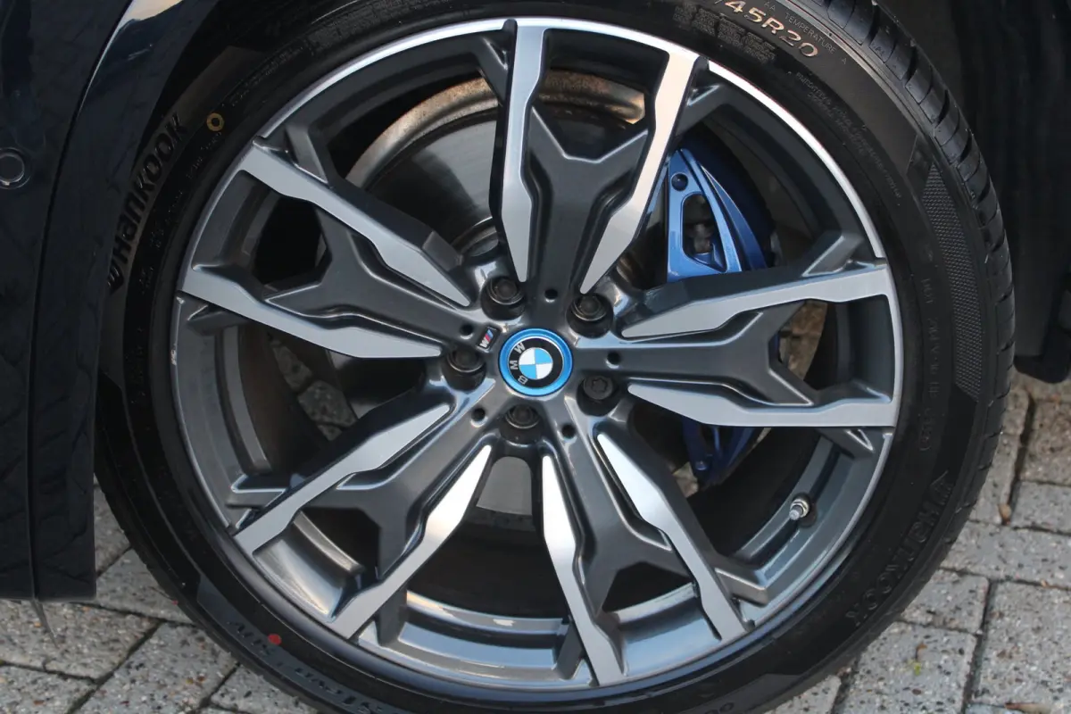 XDrive30e M-Sport Shadow | Pano | ACC | HUD | Memory | 360
