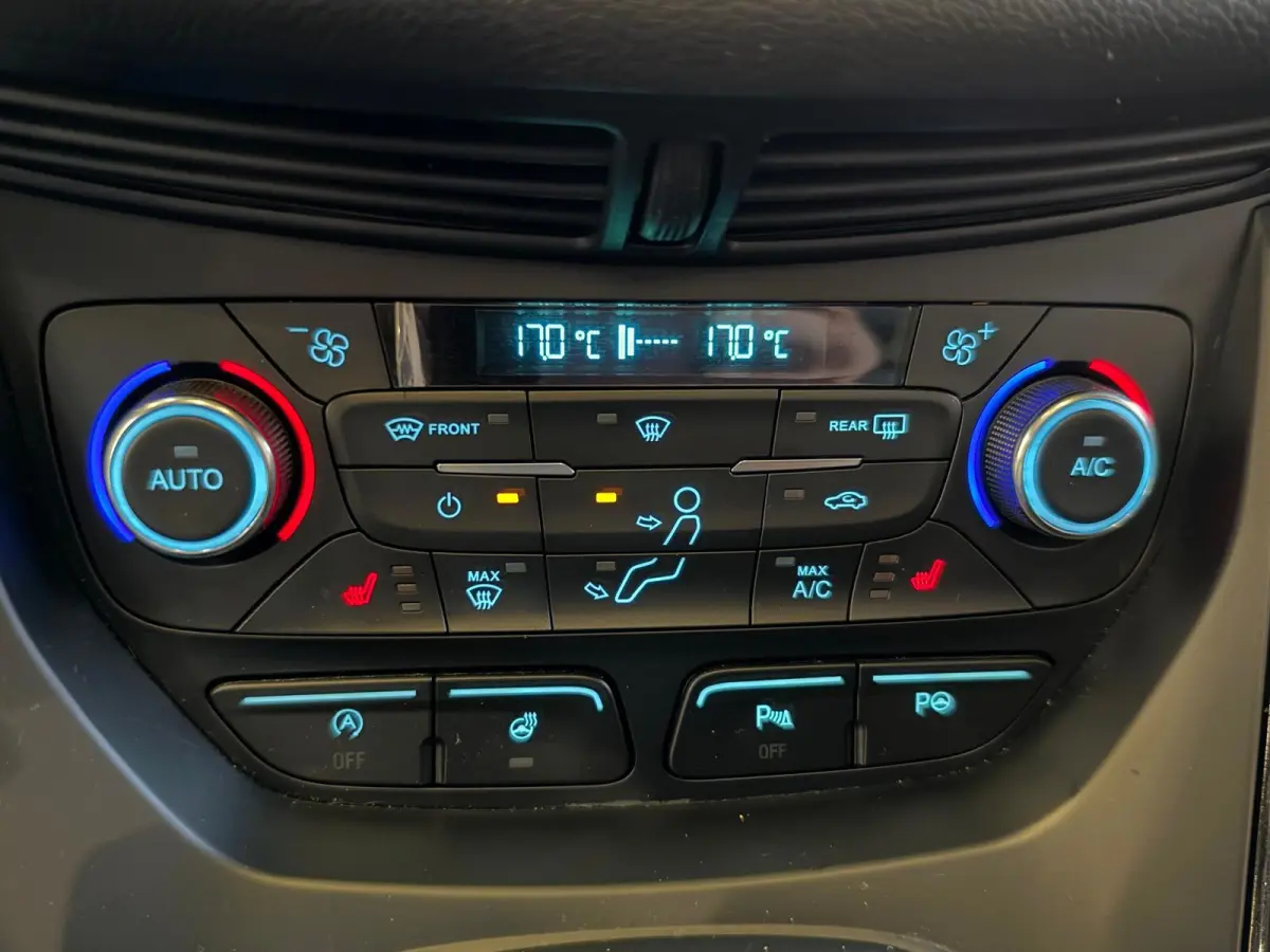 1.5 EcoBoost ST Line, Pano, Camera, carplay, Stoel/Stuurverwarming, trekhaak