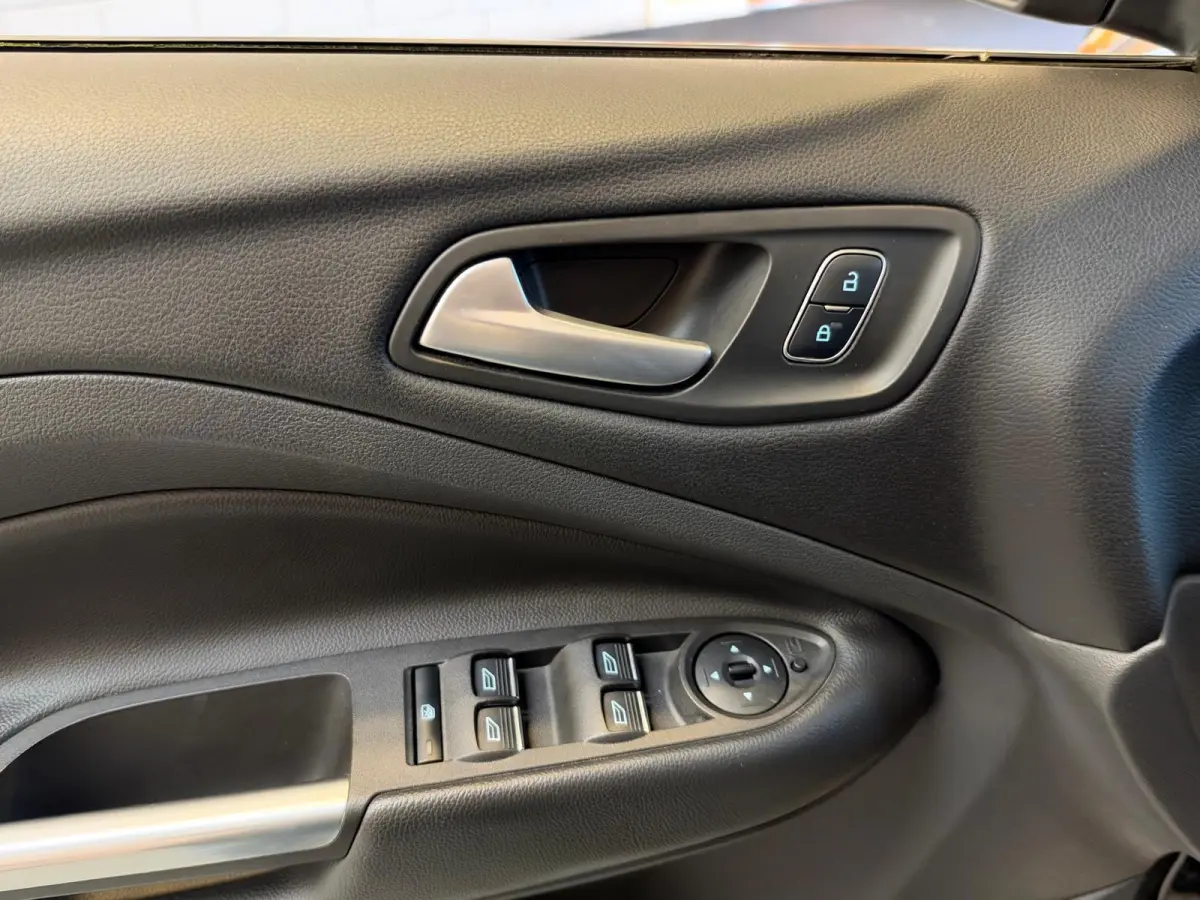 1.5 EcoBoost ST Line, Pano, Camera, carplay, Stoel/Stuurverwarming, trekhaak
