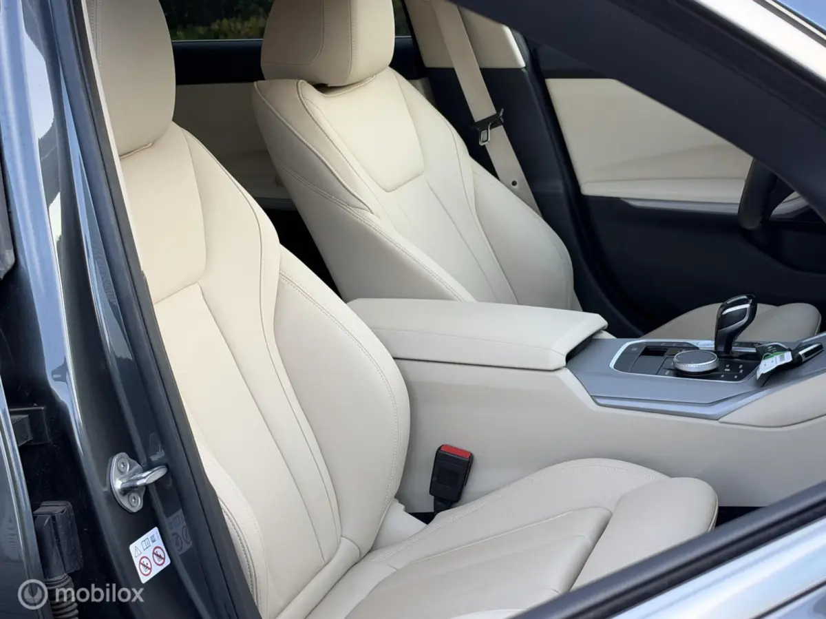 320e Advantage M-Sport|Leder|Carplay|Trekhaak
