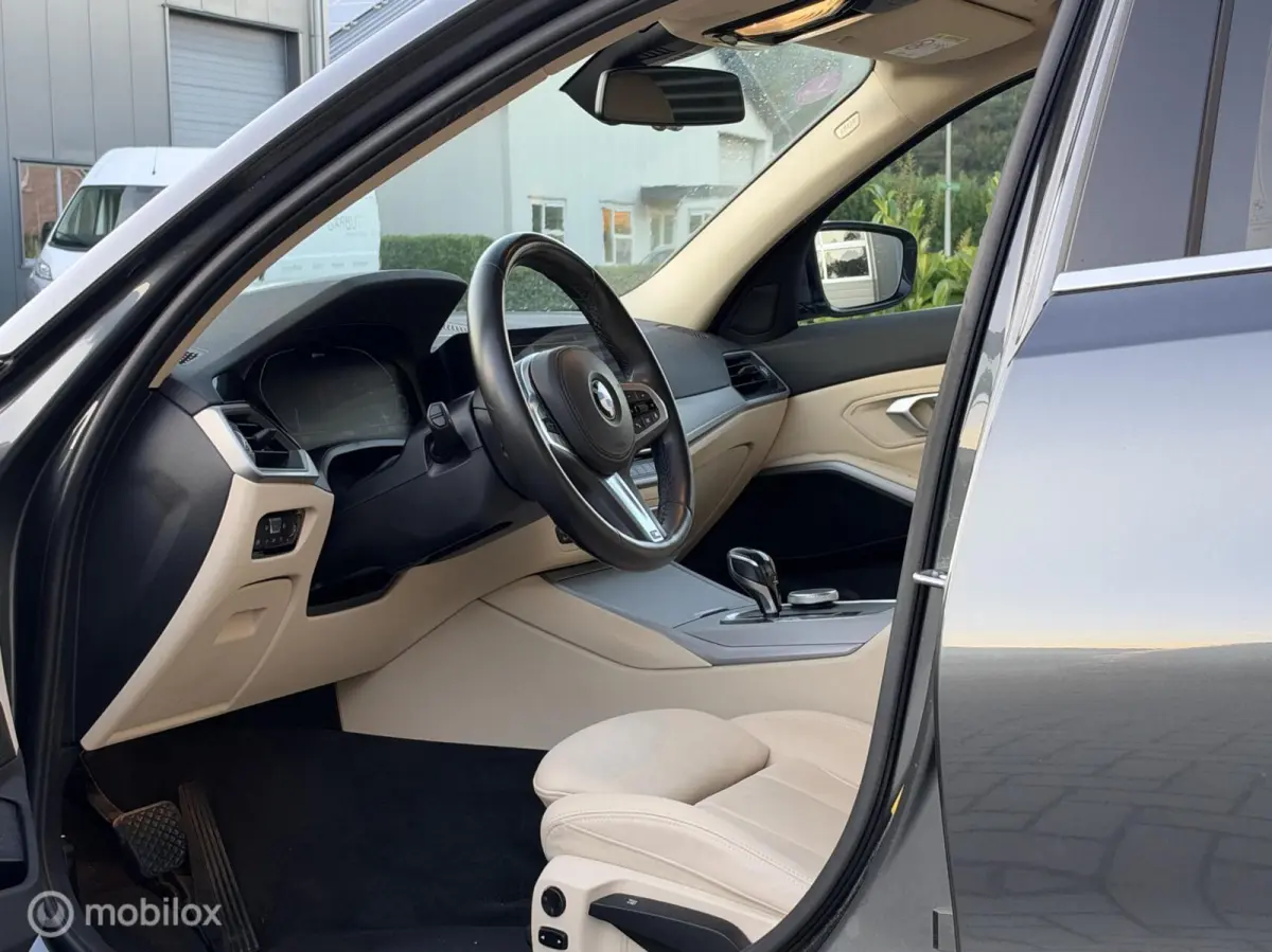 320e Advantage M-Sport|Leder|Carplay|Trekhaak