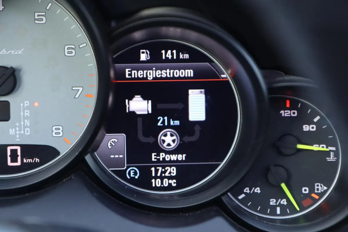 3.0 S E-HYBRID ⚡ | 145.273 KM | SPORT CHRONO 🏁 | ROOD LEDER ❤️ | PANO ☀️ | 21" LMV | ADAPT. XENON 💡 | CAMERA 📸 | ELEK. TREKHAAK 🔗
