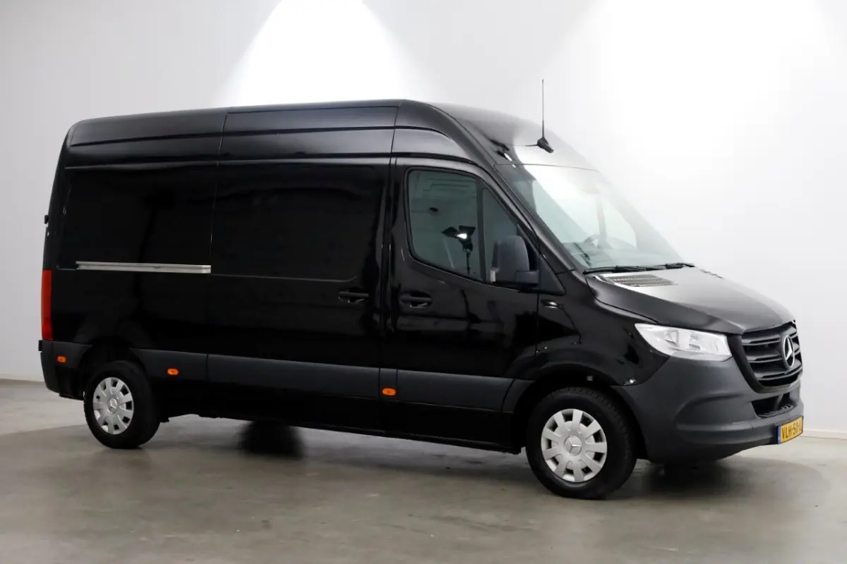 211 CDI 115pk 9G Automaat L2H2 Airco/Navi/Camera 08-2021