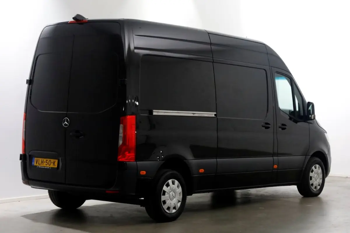 211 CDI 115pk 9G Automaat L2H2 Airco/Navi/Camera 08-2021