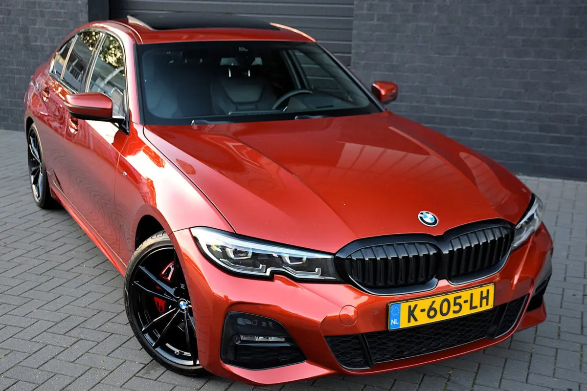 320i High Executive Edition*M-Pakket*DAK*HEAD-UP*LEDER*ENZ*