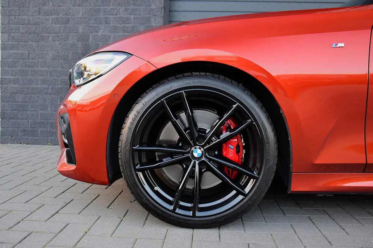 320i High Executive Edition*M-Pakket*DAK*HEAD-UP*LEDER*ENZ*