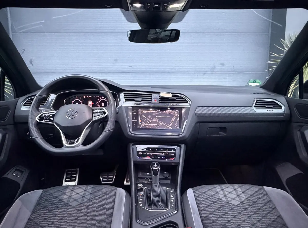 1.4 TSI eHybrid R-Line Business+