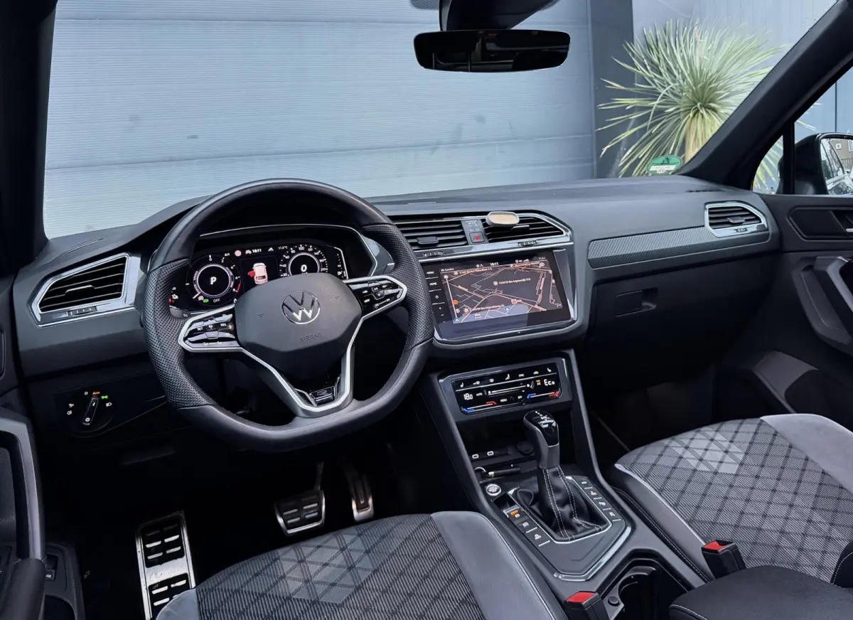 1.4 TSI eHybrid 3x R-Line PANO|KEYLESS|360|VOL