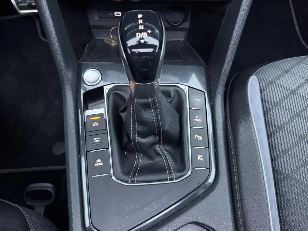 1.4 TSI eHybrid R-Line Business+