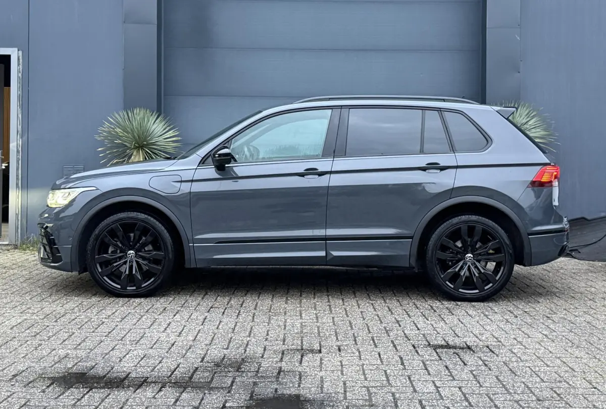 1.4 TSI eHybrid R-Line Business+