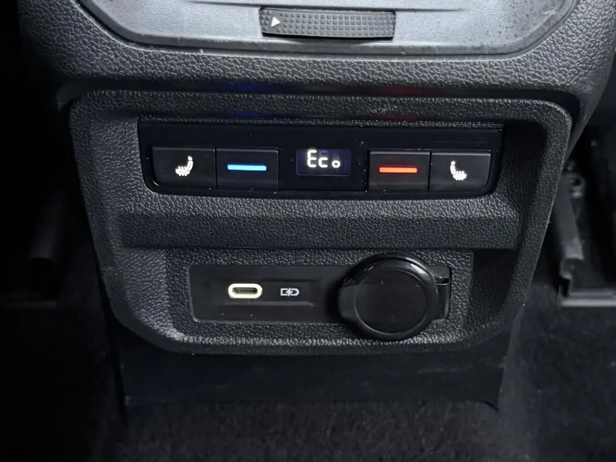 1.4 TSI eHybrid R-Line Business+