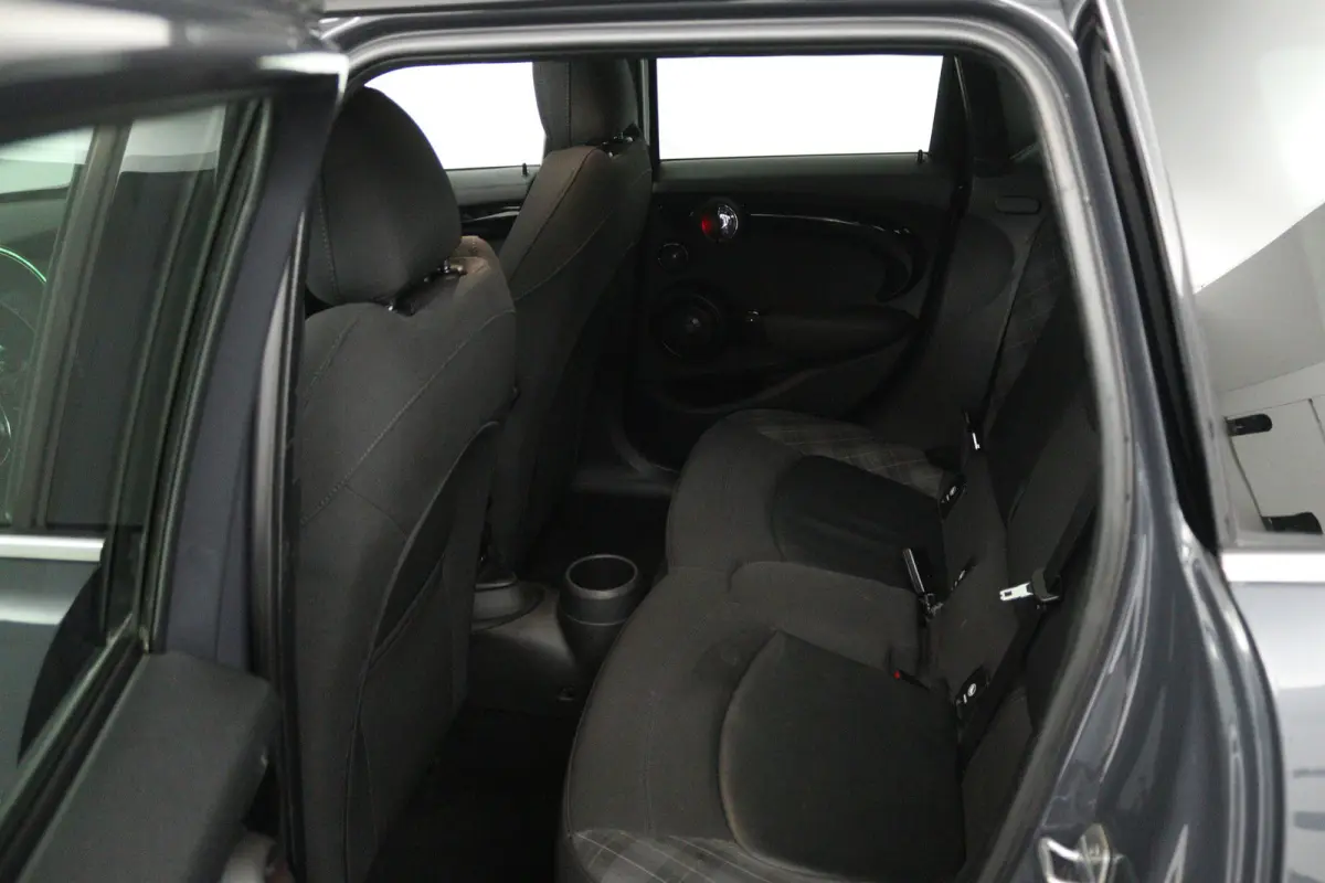 2.0 Cooper S Chili Serious Business JCW (PANORAMADAK, H/K AUDIO, CRUISE CONTROL)