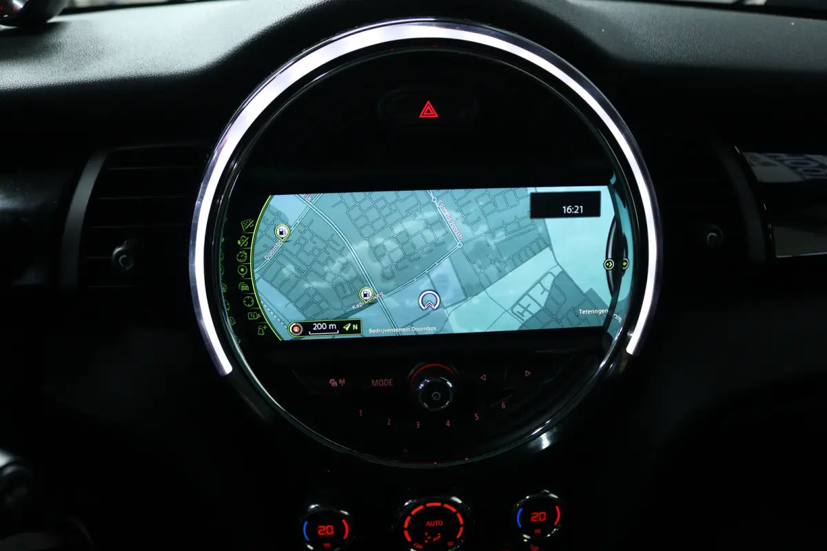2.0 Cooper S Chili Serious Business JCW (PANORAMADAK, H/K AUDIO, CRUISE CONTROL)