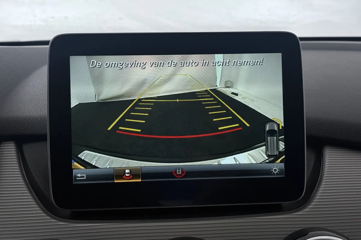 180 Business Solution (STOELVERWARMING, CAMERA, CRUISE CONTROL)