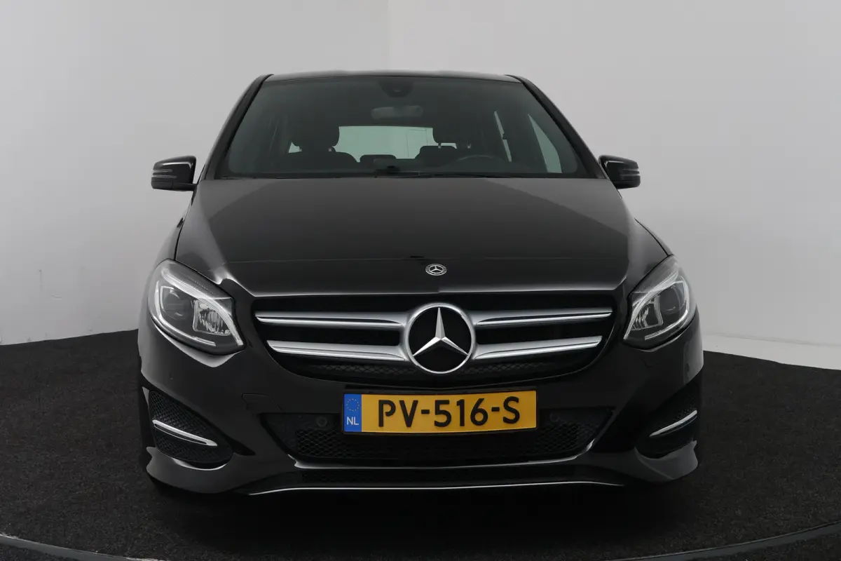 180 Business Solution (STOELVERWARMING, CAMERA, CRUISE CONTROL)