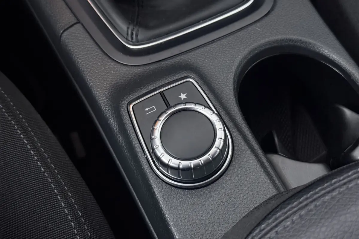 180 Business Solution (STOELVERWARMING, CAMERA, CRUISE CONTROL)