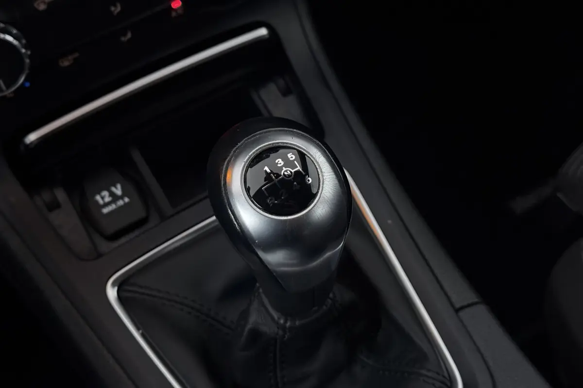 180 Business Solution (STOELVERWARMING, CAMERA, CRUISE CONTROL)