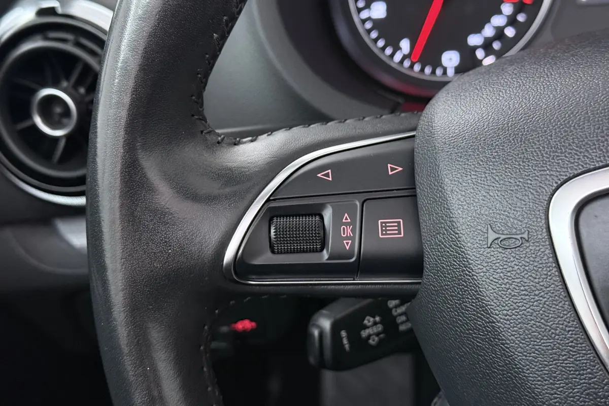 1.4 TFSI Ambiente Pro Line Plus (STOELVERWARMING, AUTOMAAT, NAVIGATIE)