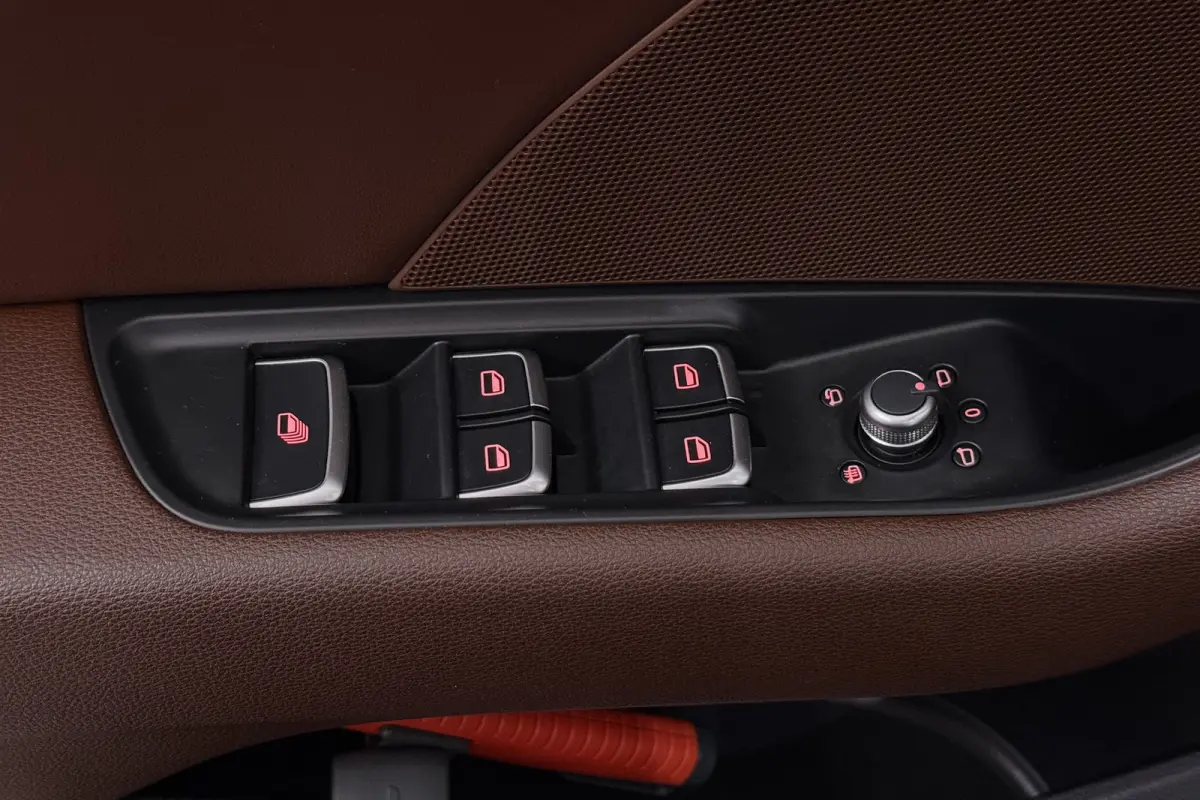 1.4 TFSI Ambiente Pro Line Plus (STOELVERWARMING, AUTOMAAT, NAVIGATIE)