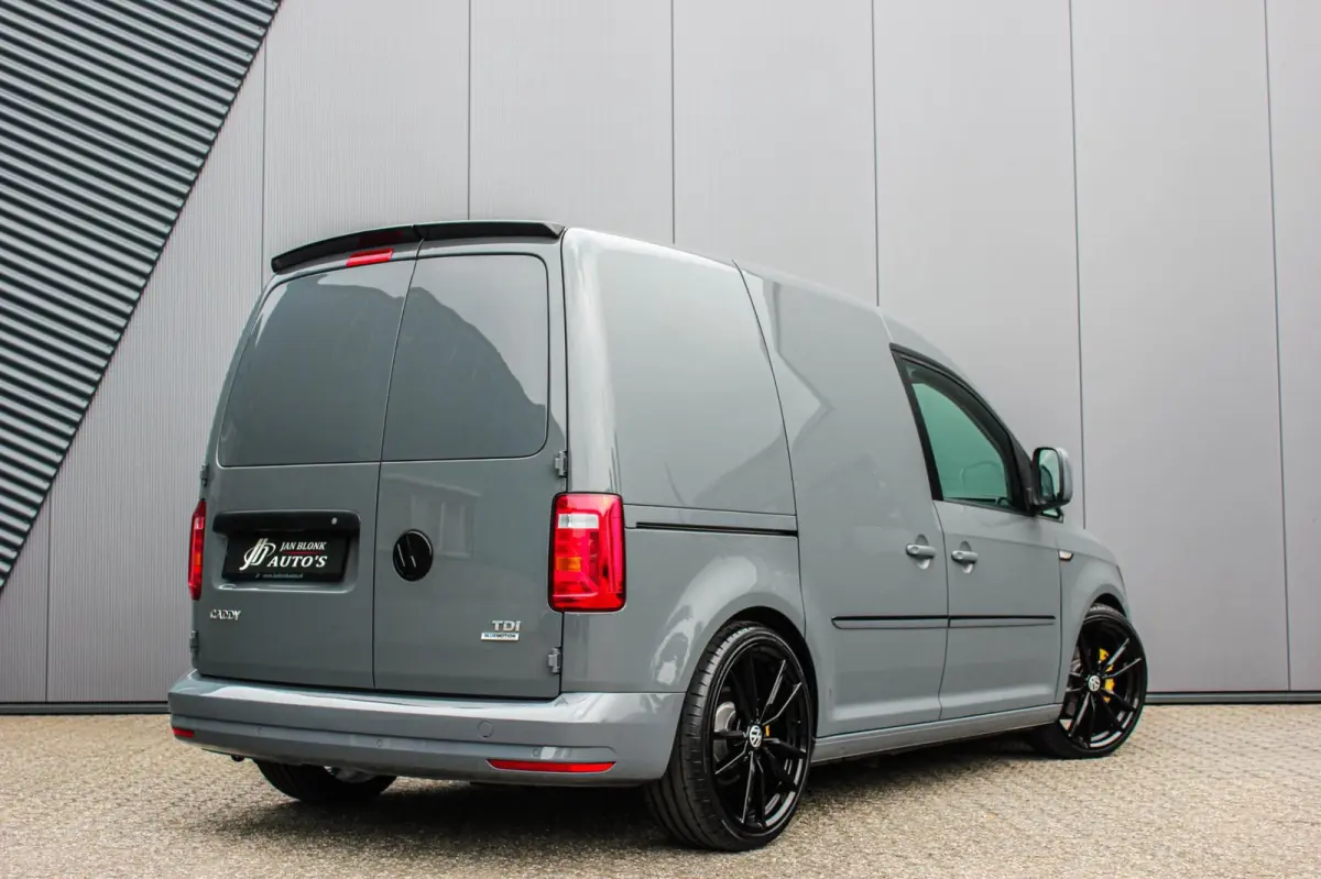 2.0 TDI L1H1 185PK NARDO GREY LOOK / 72DKM / 2016 / LEDEREN BEKLEDING / APPLE CARPLAY / JB-EDITION / SCHROEFSET