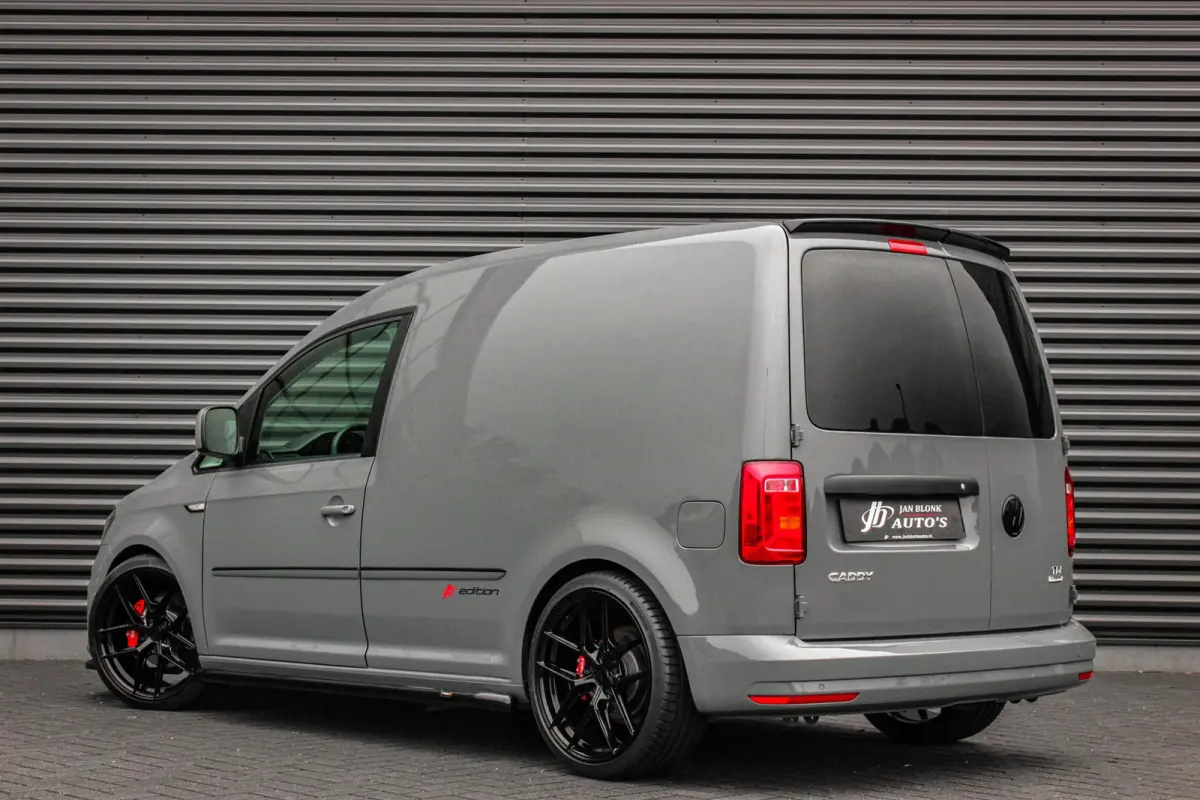 2.0 TDI L1H1 185PK NARDO GREY LOOK / 72DKM / 2016 / LEDEREN BEKLEDING / APPLE CARPLAY / JB-EDITION / SCHROEFSET