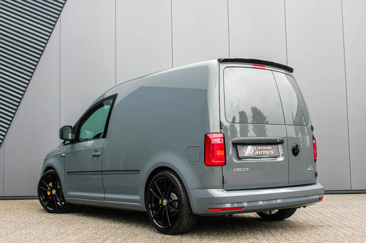 2.0 TDI L1H1 185PK NARDO GREY LOOK / 72DKM / 2016 / LEDEREN BEKLEDING / APPLE CARPLAY / JB-EDITION / SCHROEFSET