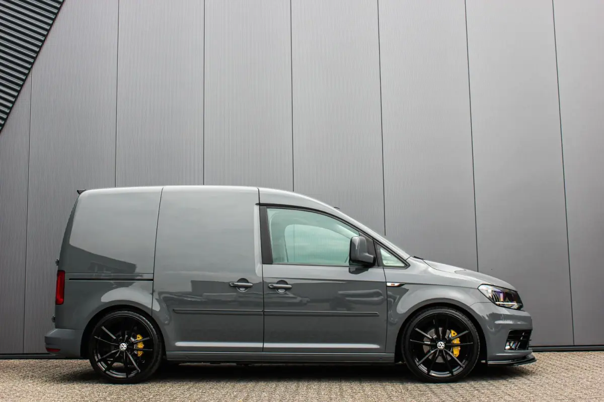 2.0 TDI L1H1 185PK NARDO GREY LOOK / 72DKM / 2016 / LEDEREN BEKLEDING / APPLE CARPLAY / JB-EDITION / SCHROEFSET