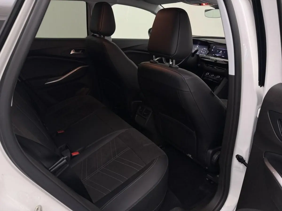 1.6T 225pk PHEV Ultimate Alcantara/Winterpakket /Ecc/Led.Matrix/360.Camera/Nav/El.Klep/CarPlay/Virtual.Cockpit