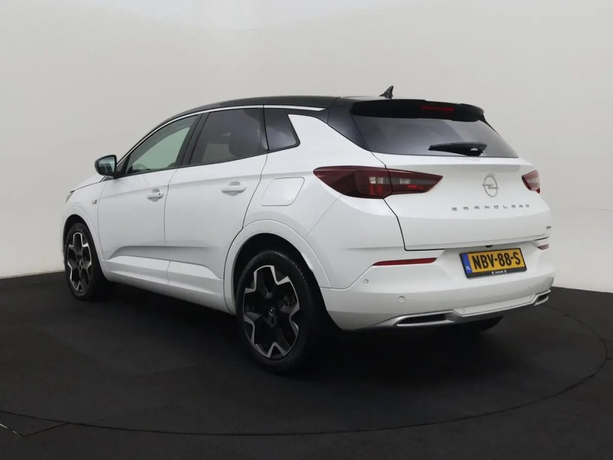 1.6T 225pk PHEV Ultimate Alcantara/Winterpakket /Ecc/Led.Matrix/360.Camera/Nav/El.Klep/CarPlay/Virtual.Cockpit