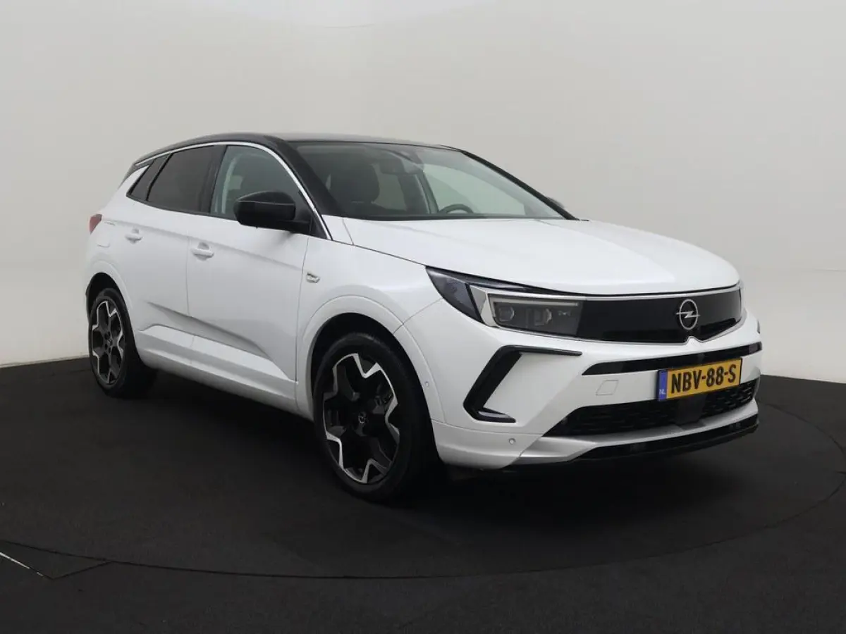 1.6T 225pk PHEV Ultimate Alcantara/Winterpakket /Ecc/Led.Matrix/360.Camera/Nav/El.Klep/CarPlay/Virtual.Cockpit