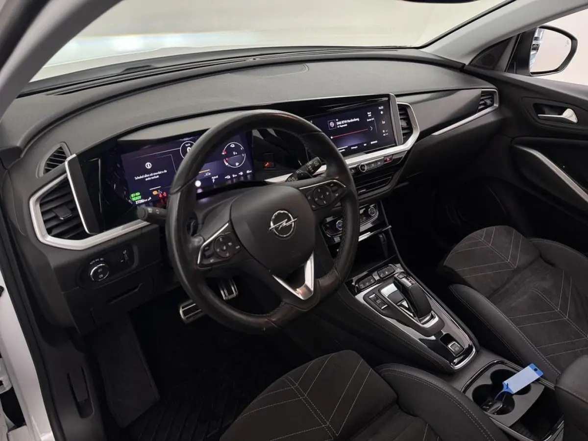 1.6T 225pk PHEV Ultimate Alcantara/Winterpakket /Ecc/Led.Matrix/360.Camera/Nav/El.Klep/CarPlay/Virtual.Cockpit