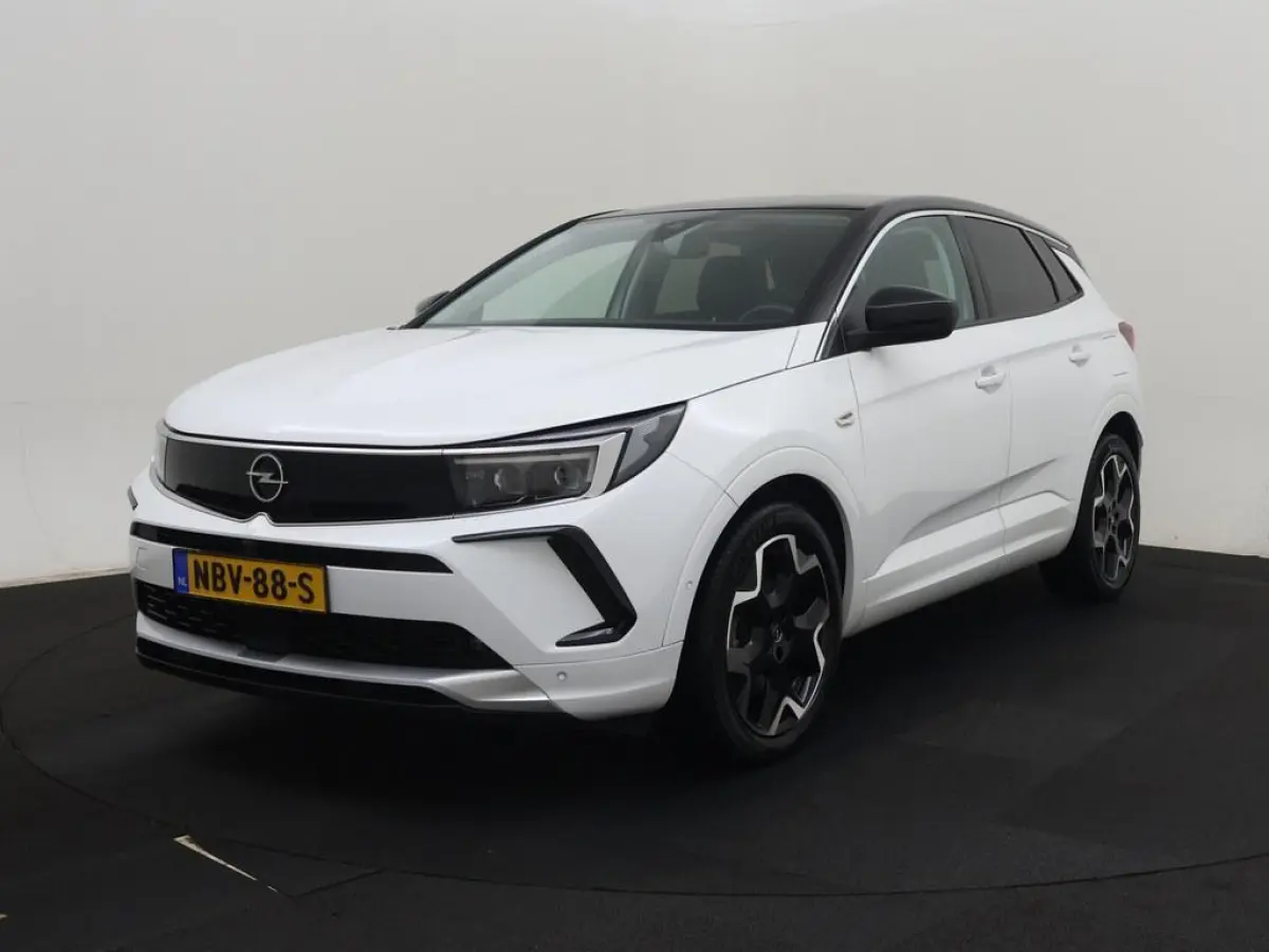 1.6T 225pk PHEV Ultimate Alcantara/Winterpakket /Ecc/Led.Matrix/360.Camera/Nav/El.Klep/CarPlay/Virtual.Cockpit