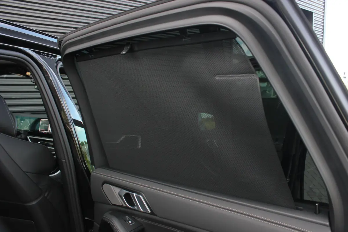 XDrive50e High Executive M-SPORT PRO / M-SEATS / SOFT CLOSE / PANO- DAK / LUCHTVERING / DRIVING ASSISANT PROFESSIONAL