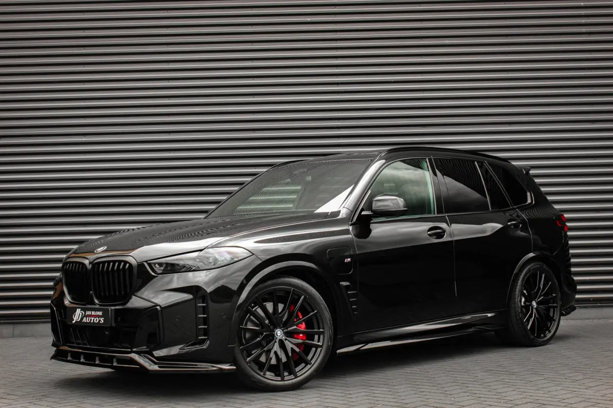 XDrive50e High Executive M-SPORT PRO / M-SEATS / SOFT CLOSE / PANO- DAK / LUCHTVERING / DRIVING ASSISANT PROFESSIONAL