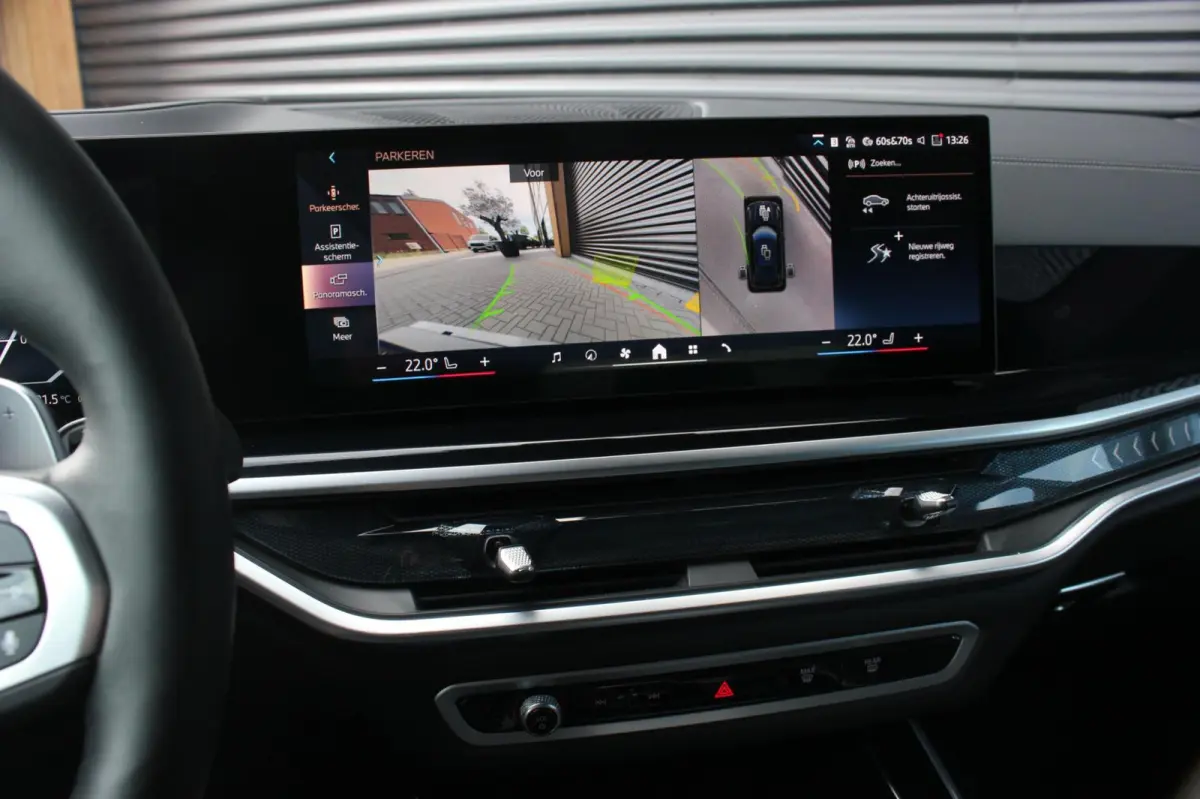 XDrive50e High Executive M-SPORT PRO / M-SEATS / SOFT CLOSE / PANO- DAK / LUCHTVERING / DRIVING ASSISANT PROFESSIONAL