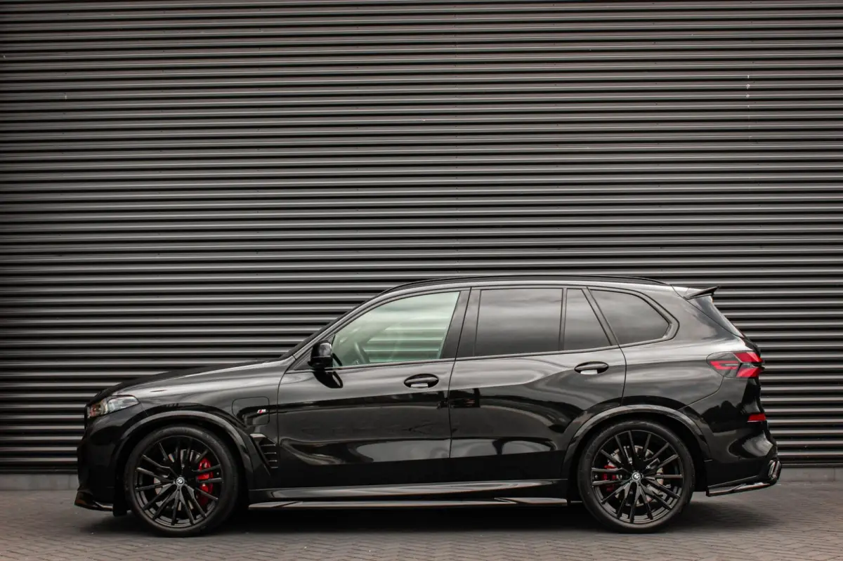 XDrive50e High Executive M-SPORT PRO / M-SEATS / SOFT CLOSE / PANO- DAK / LUCHTVERING / DRIVING ASSISANT PROFESSIONAL