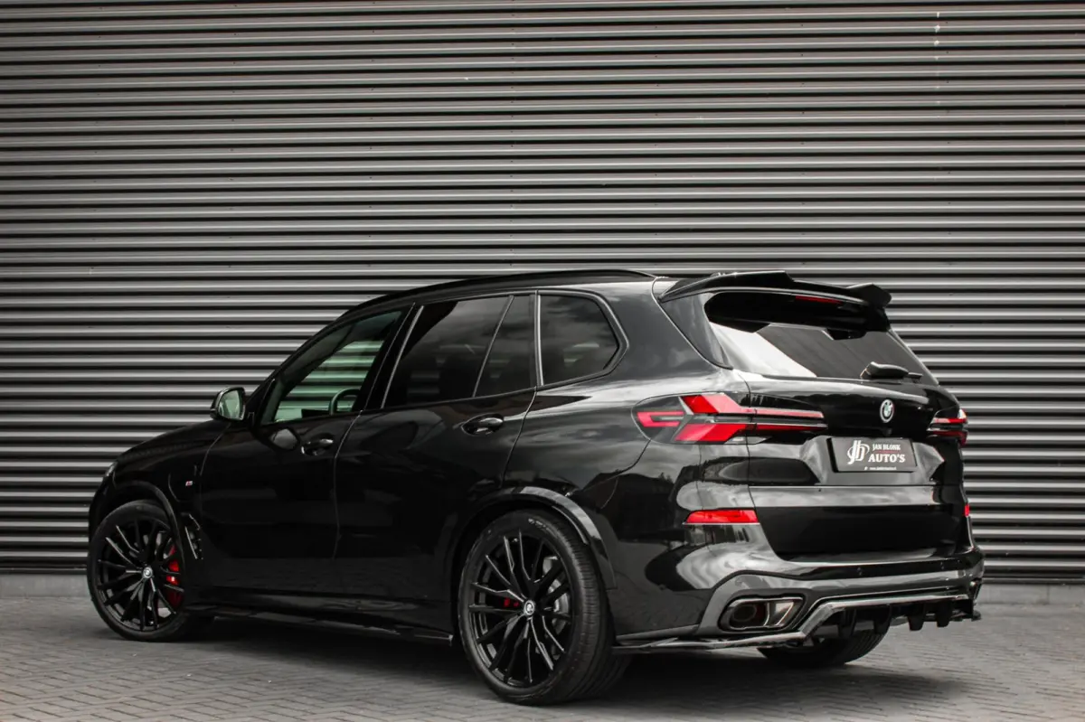 XDrive50e High Executive M-SPORT PRO / M-SEATS / SOFT CLOSE / PANO- DAK / LUCHTVERING / DRIVING ASSISANT PROFESSIONAL