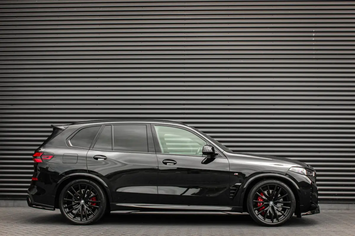 XDrive50e High Executive M-SPORT PRO / M-SEATS / SOFT CLOSE / PANO- DAK / LUCHTVERING / DRIVING ASSISANT PROFESSIONAL