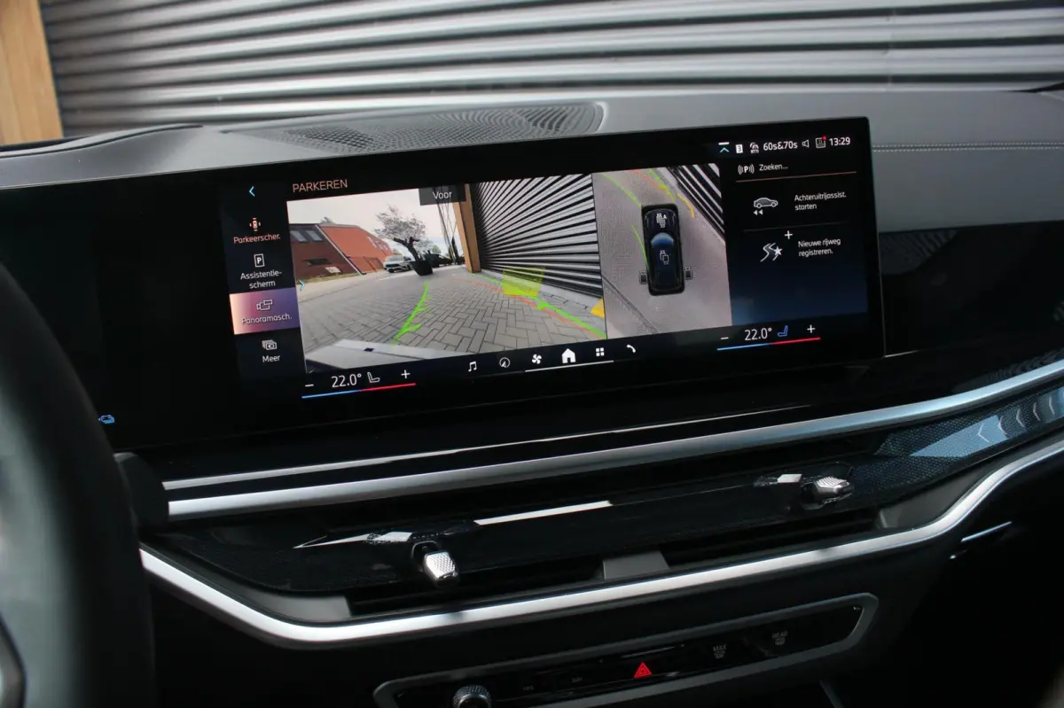 XDrive50e High Executive M-SPORT PRO / M-SEATS / SOFT CLOSE / PANO- DAK / LUCHTVERING / DRIVING ASSISANT PROFESSIONAL