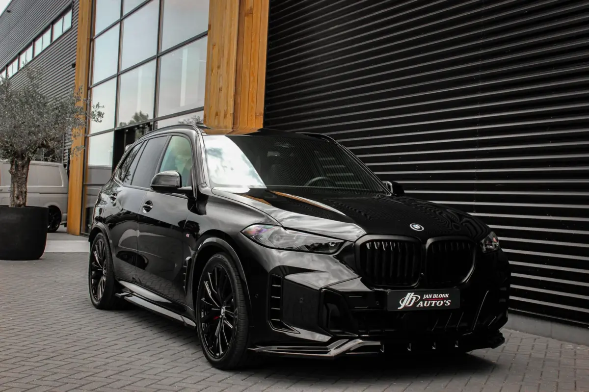 XDrive50e High Executive M-SPORT PRO / M-SEATS / SOFT CLOSE / PANO- DAK / LUCHTVERING / DRIVING ASSISANT PROFESSIONAL
