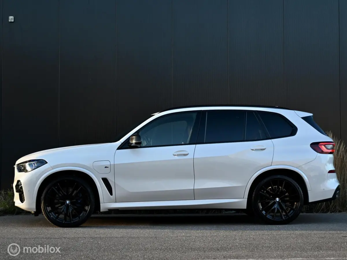 xDrive45e High Executive I Pano I Luchtvering I Trekhaak