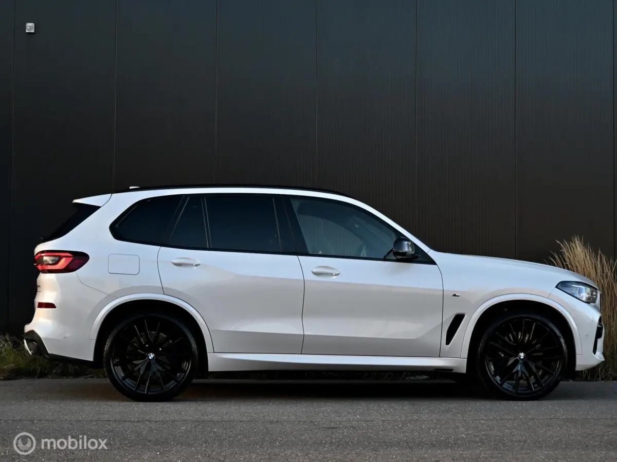 xDrive45e High Executive I Pano I Luchtvering I Trekhaak