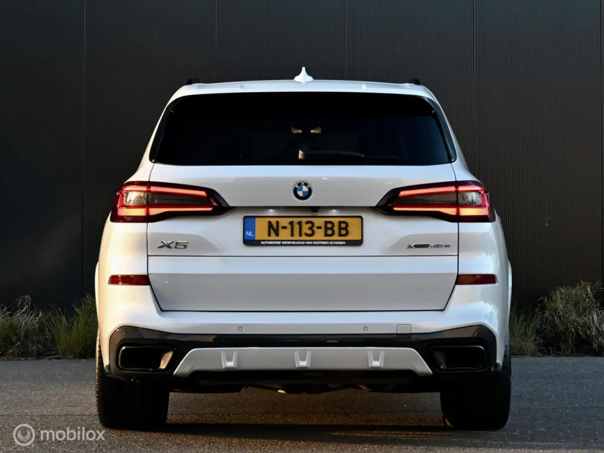 xDrive45e High Executive I Pano I Luchtvering I Trekhaak